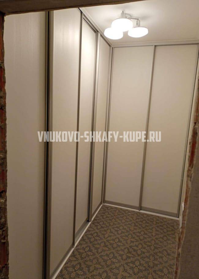 Шкафы угловые Внуково