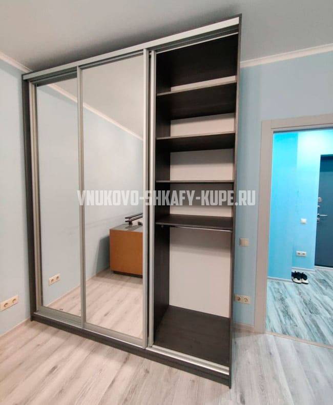 Шкафы в спальню Внуково