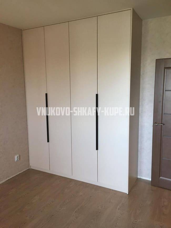 Шкафы в спальню Внуково